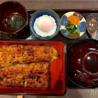 鹿児島にて・［お昼ご飯］うな重（特上）😋✨（外はパリッと！中はふっくら！美味しかった🥰）