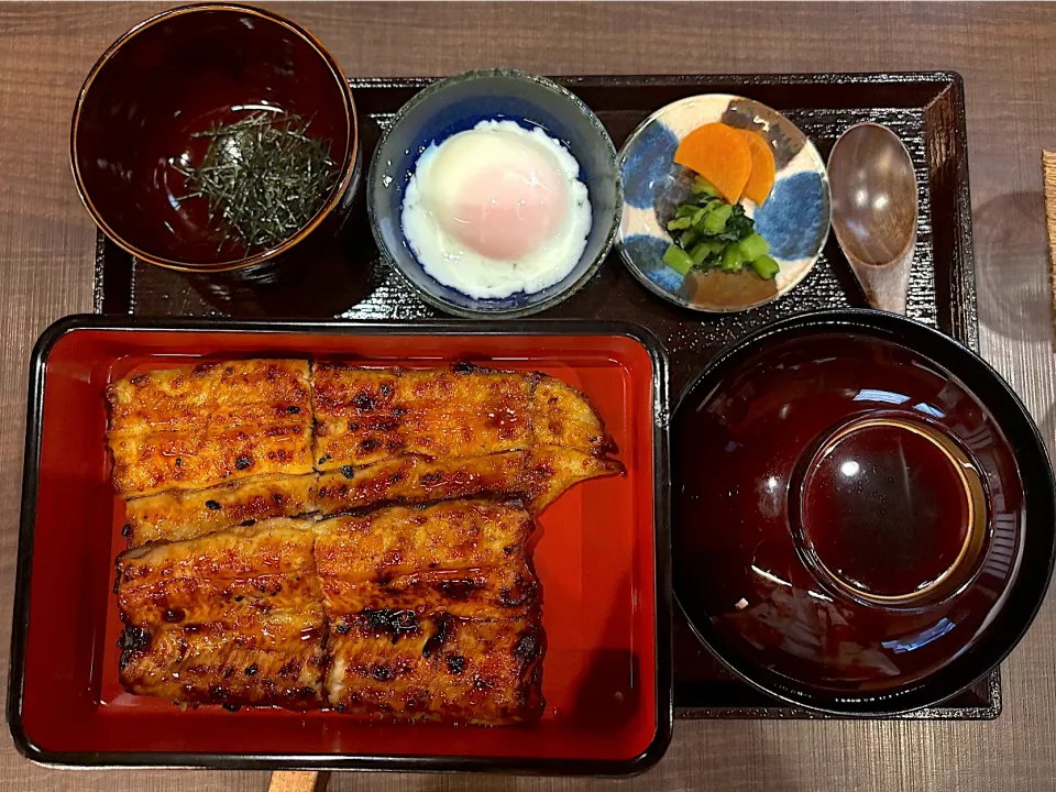 鹿児島にて・［お昼ご飯］うな重（特上）😋✨（外はパリッと！中はふっくら！美味しかった🥰）|山勝さん