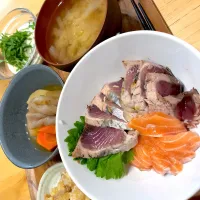 海鮮丼| しんぶんしさん