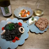 ＊イカ墨カッペリーニとブルゴーニュ産アリゴテ葡萄白ワイン| tukkyさん