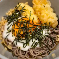 冷やしとろろ月見そば|へろへろさん