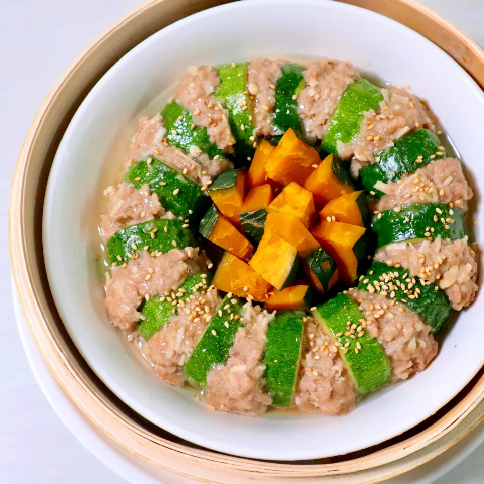 豚ひき肉、ズッキーニ、かぼちゃの中華風重ね蒸し|まゆさん