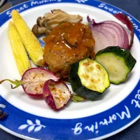 煮込みハンバーグとグリル野菜|naoeさん