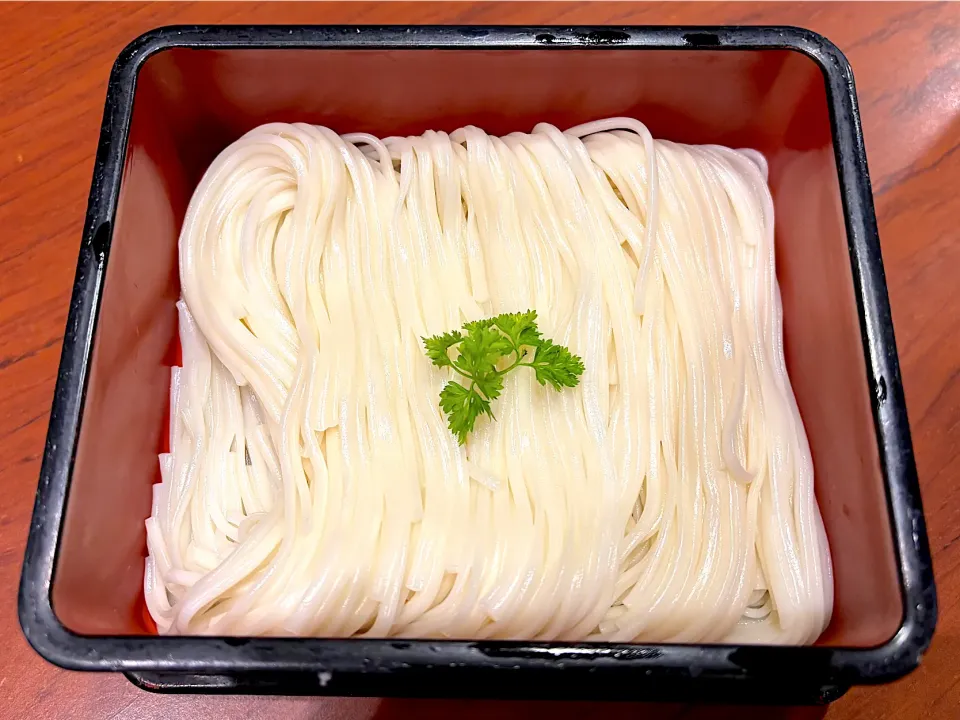 鹿児島にて・［黒豚料理あぢもり・特選黒しゃぶコース］・⑦〆のうどん 😋✨（ちょと茹で過ぎて💦やわやわになってしまいました🤣）|山勝さん