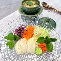 ขนมจีนแกงเขียวหวาน|sirakorn owadaさん