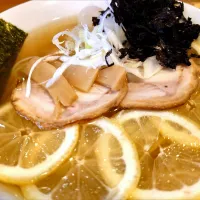 【TRYラーメン大賞2019 - 2020 
新人賞 にぼし部門1位】 
【夏期限定】
新潟中華そば うめ川 
冷製中華そば (950円) 
＋ライス (100円)
＋岩海苔 (うめ川Tシャツ着用で無料)
@板橋区役所前5分 
(JR板橋駅から徒歩19分) 
25173
〈醤90塩26噌󠄀15タ6昆8出8F10
冷9混1〉