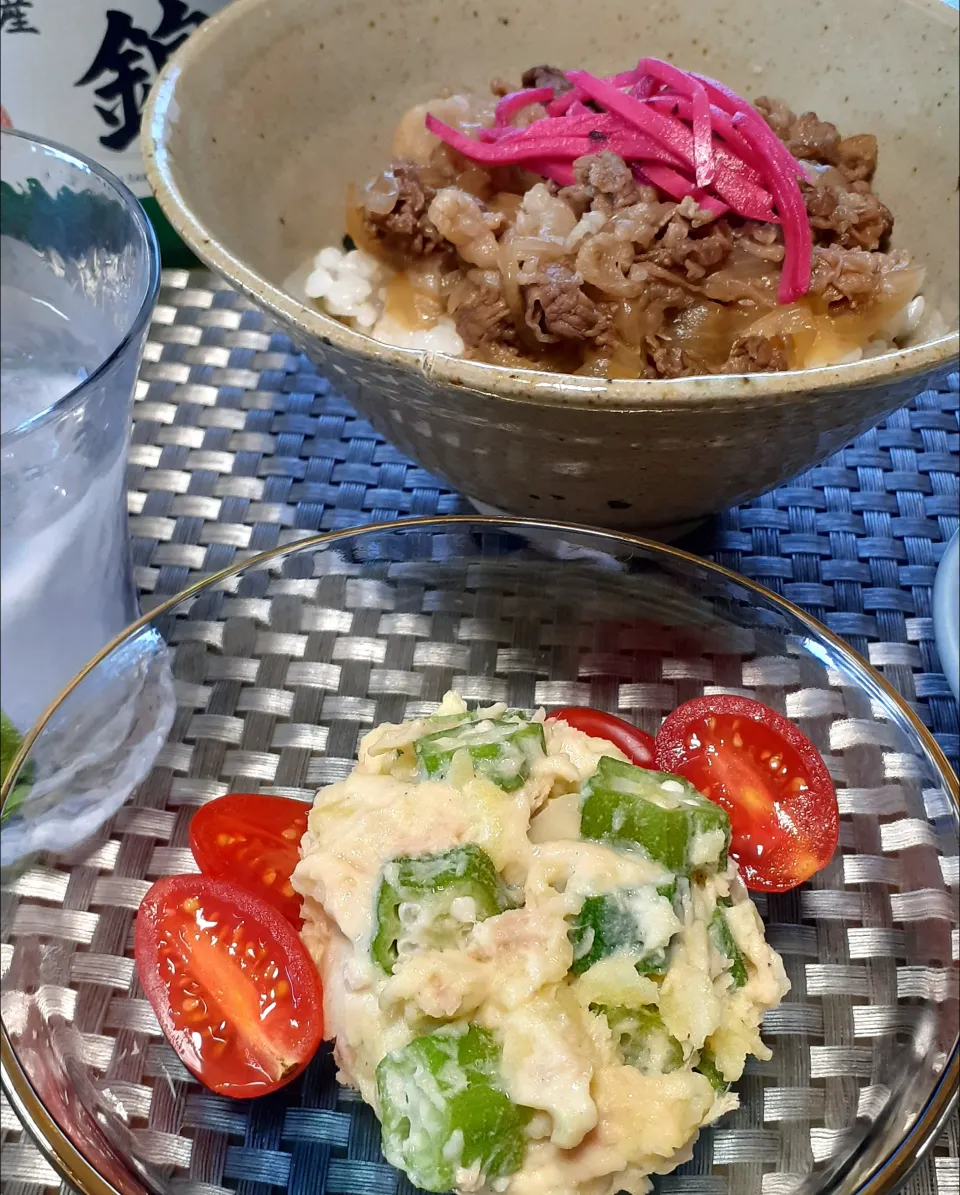 オクラ入りポテサラ　　　　　　　　　　　　　　　　　　　　　　　　牛だしで作る牛丼✨　|びせんさん