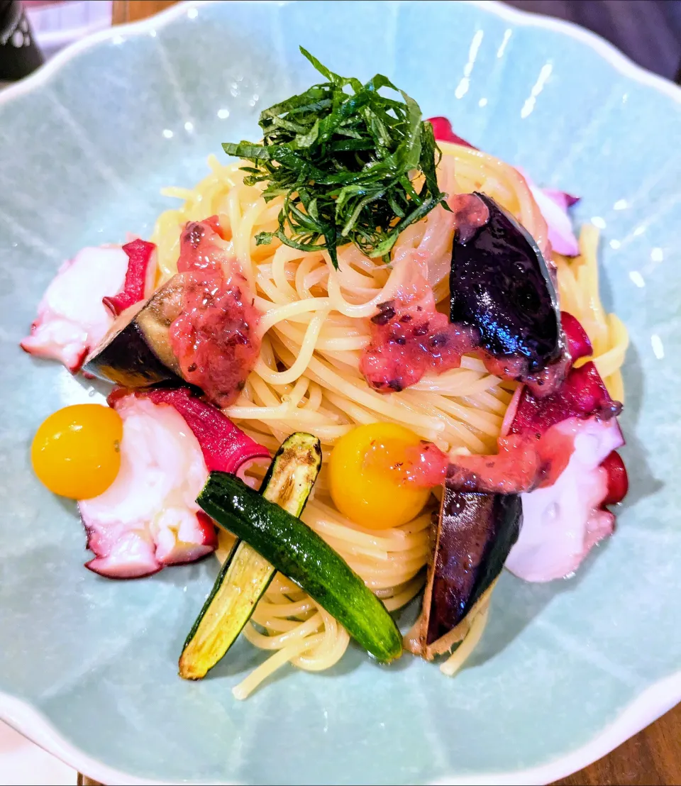 タコと夏野菜の冷製梅しそパスタ|ロギーさん