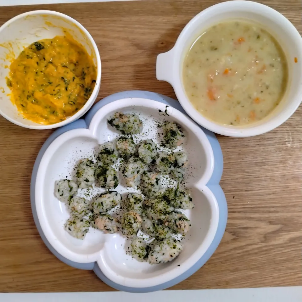 【離乳食完了期】ツナほうれん草おにぎり・さつまいもスープ・かぼちゃサラダ|souさん