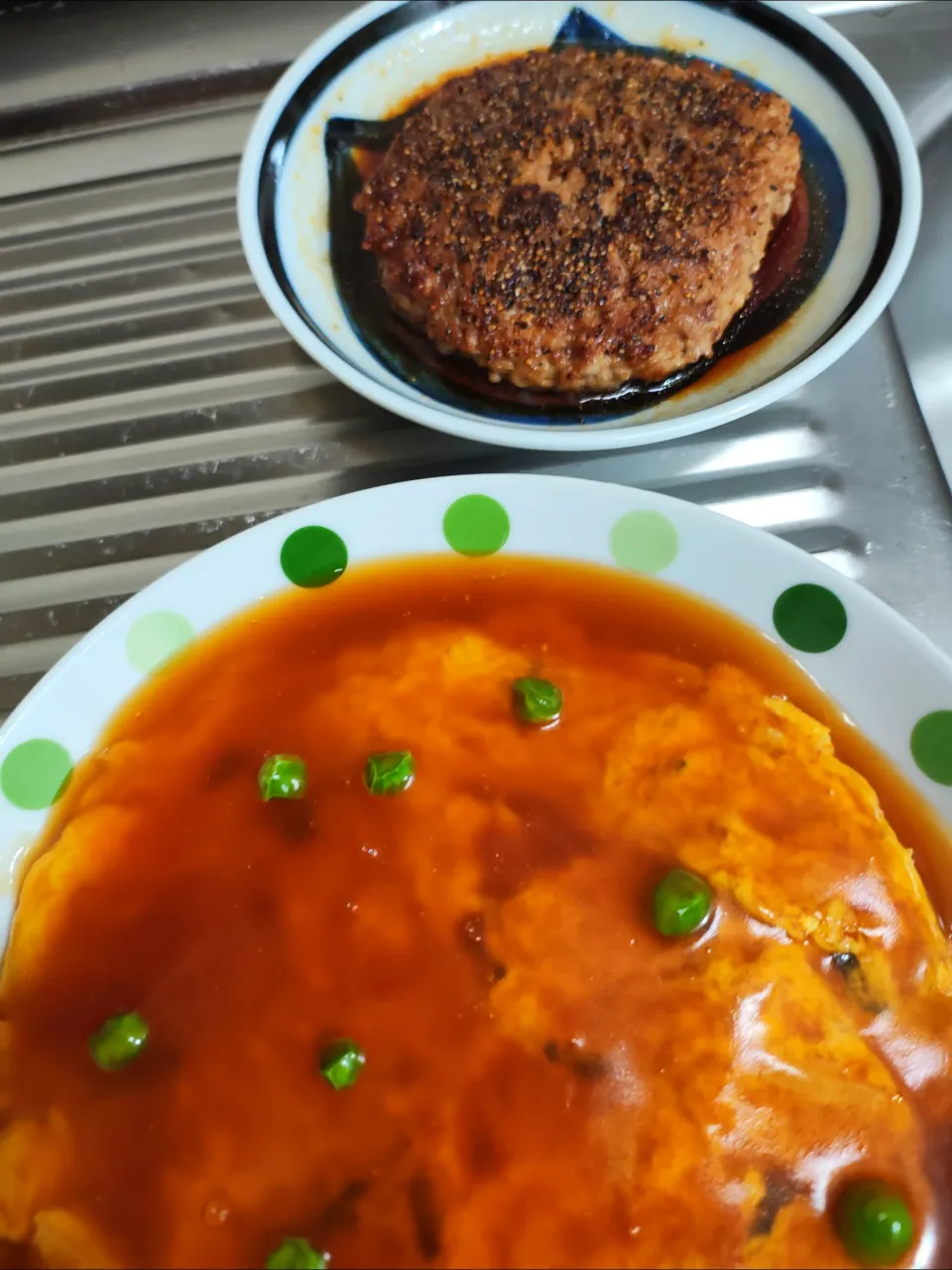 豚ひき肉ペッパーバーグとかに玉|時雨さん
