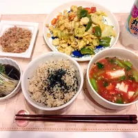 カレー炒め(キャベツ、ピーマン、玉ねぎ、にんじん、鳥胸挽き肉、)|さくらまるさん
