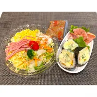 高校生息子のお昼ご飯🍚 冷やし中華とチーズ巻き寿司🍣|Snow10さん
