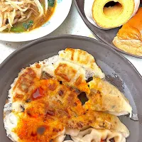 焼き餃子、中華和え、パン達|まみみさん