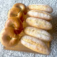 紅茶とクランベリーのベーグル&雑穀たっぷりブレッド|まゆちゃんさん