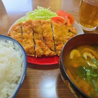 豚カツ・ご飯・味噌汁🌺|chiyukiさん