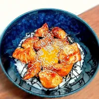 【自作簡単プロの味🎯】地鶏昆布〆のキジ丼|Falco*さん