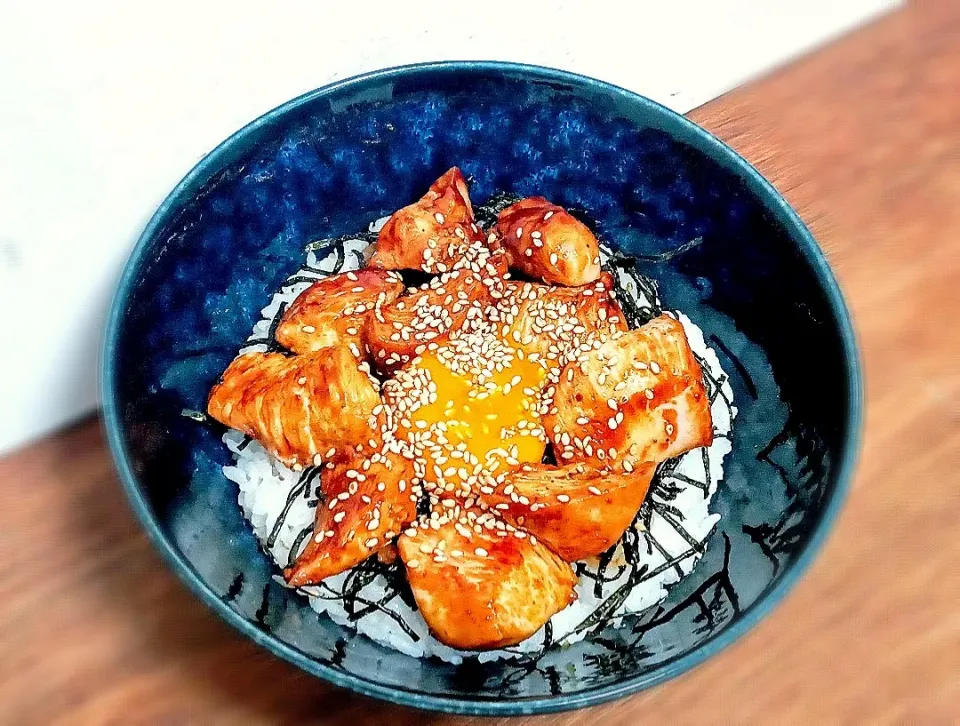 【自作簡単プロの味🎯】地鶏昆布〆のキジ丼|Falco*さん