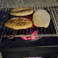 キャンプ場で静岡名物黒はんぺん|kamekameさん