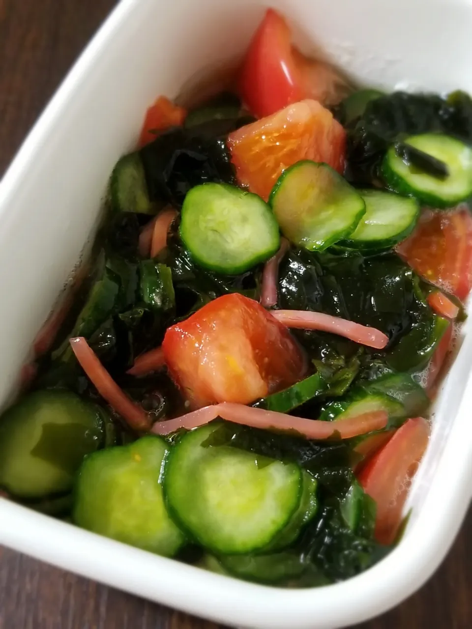 きゅうりとトマトとわかめの酢の物|ぱんだのままんさん