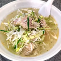 冷やし鶏そば|天鴻餃子房飯田橋店さん