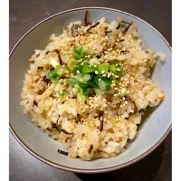 鯖の水煮と塩昆布の炊き込みご飯|Kouki Tanabeさん
