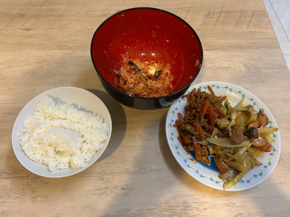 にんじんしりしり、きのこのカレーマヨ炒め、ネギのキムチチーズ和え|りょうさん