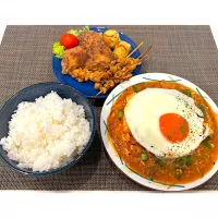 高校生息子のお昼ご飯🍚 麻婆豆腐と唐揚げ🍗🍚|Snow10さん
