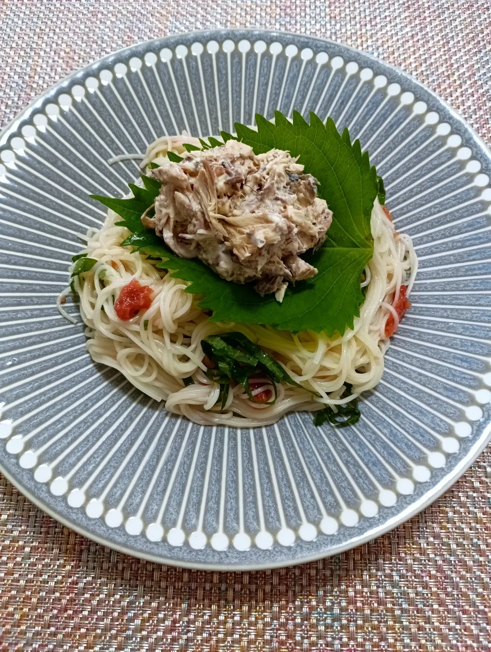 梅と大葉のおそうめんサバマヨのせ|あやもこさん