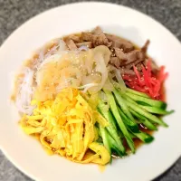 冷やし中華|天鴻餃子房飯田橋店さん