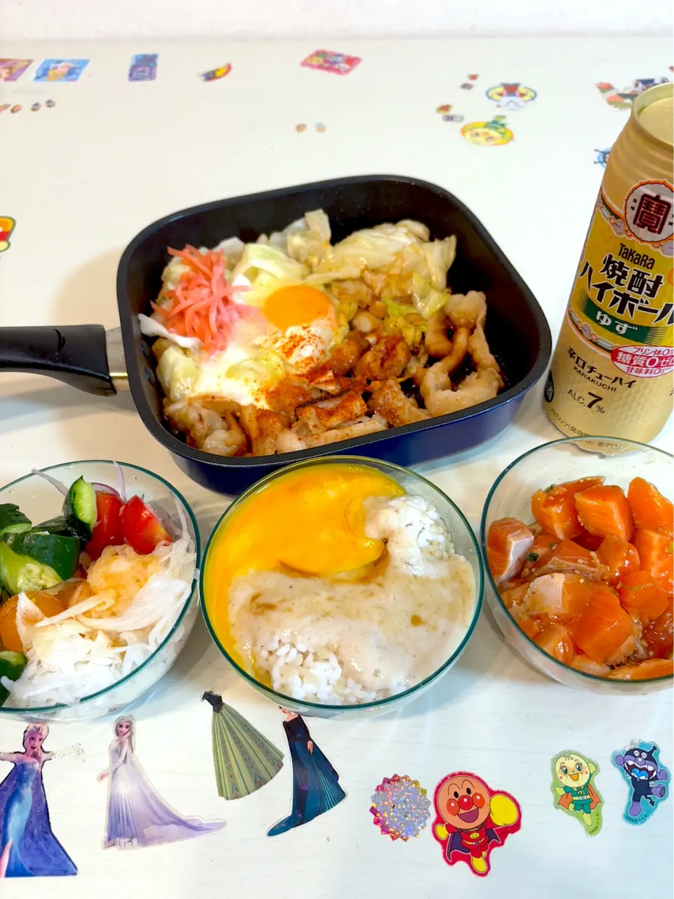 ホルモン炒めと麦とろとサーモンユッケと鬼すら|やすさん