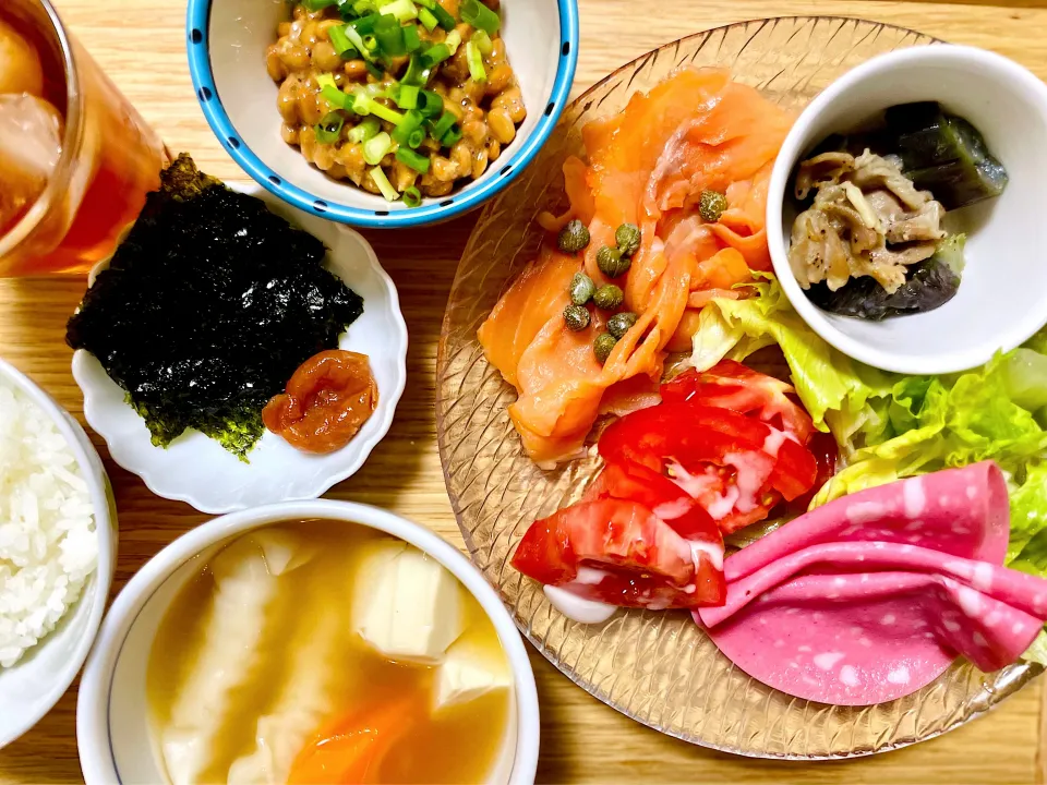 スモークサーモンと餃子スープなど|ふわふわさん