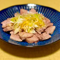 豚ばらブロック ピリ辛ねぎ|五郎さん