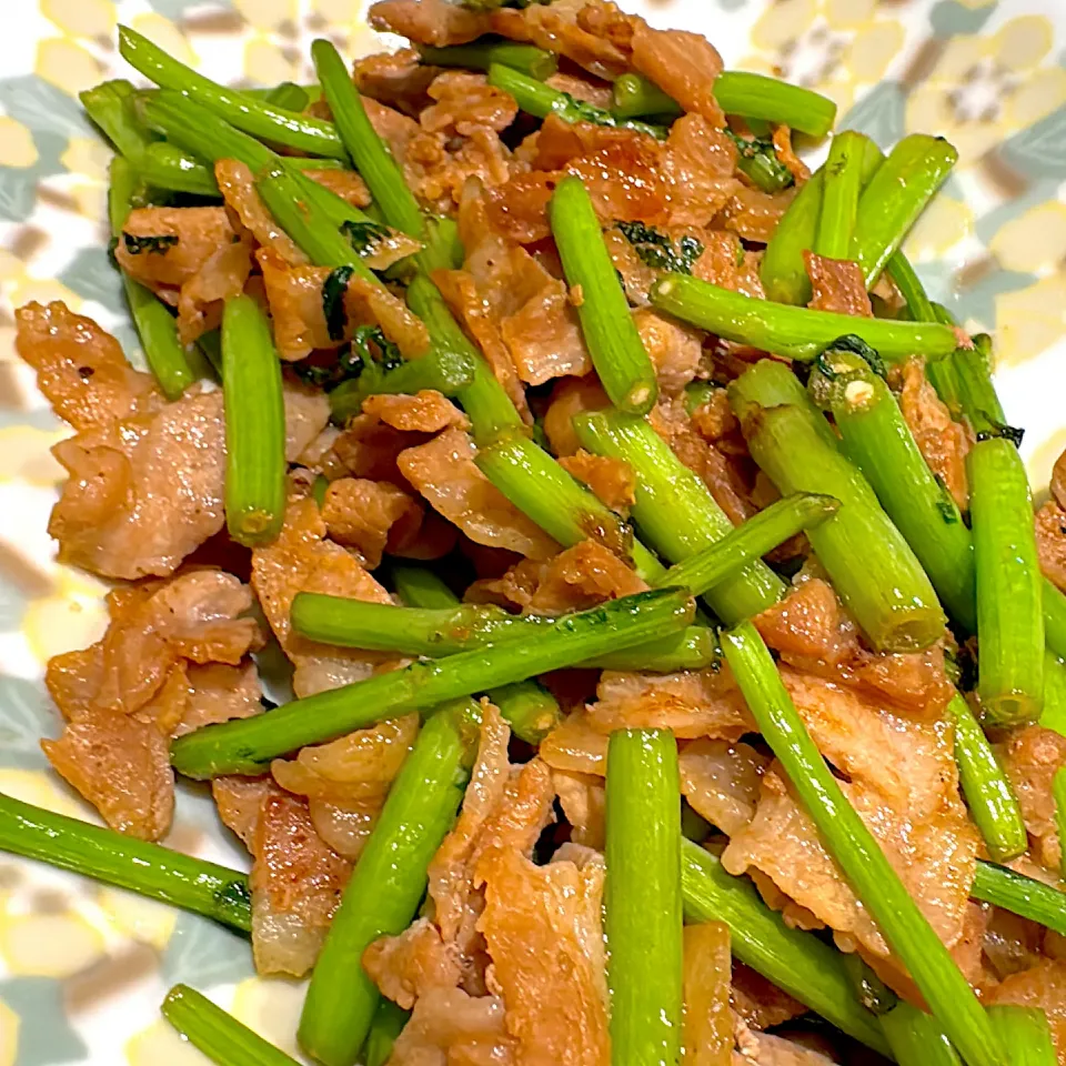 菊菜の芯と豚ばらの炒め物|124goさん