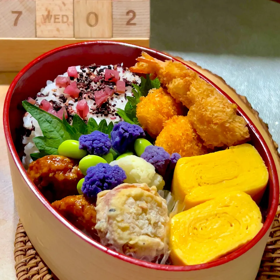 №43  お弁当　ミニトマトも赤ピーマンもパプリカも無かった。無い無い無いが、紫に頑張ってもらった朝。|こげちぃさん