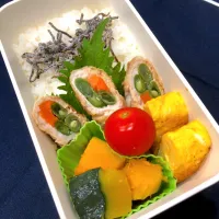 塩昆布ご飯、たまご焼き、インゲン肉巻き、カボチャ煮、ミニトマト|きらきらさん