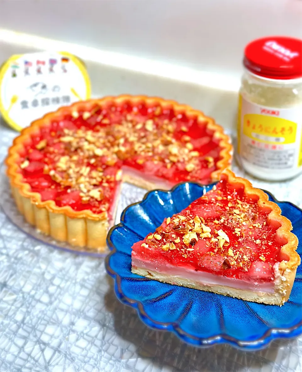 いちご杏仁タルト🍓🥧|ひろりんさん