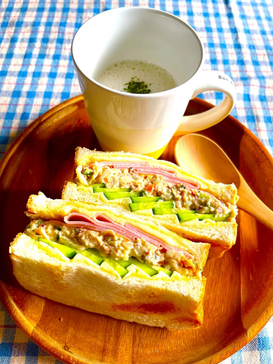 新じゃが🥔ポテトサラダサンドウィッチ🥪とビシソワーズ🥣|KANAさん