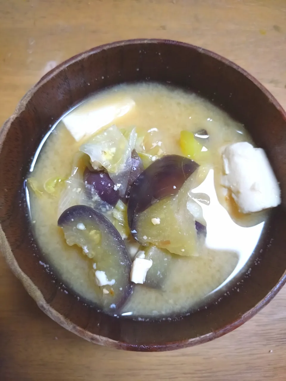 ちょっと暑さを意識した味噌汁|さと♂さん