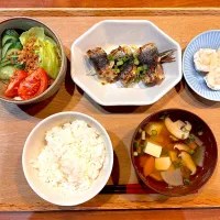 夜ご飯(イワシの梅チーズ焼き、エビシューマイ、サラダ)|cocomikaさん