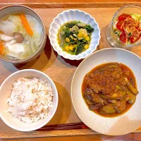 夜ご飯(麻婆茄子、ほうれん草コーン、サラダ、餃子スープ)|cocomikaさん