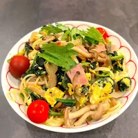 野菜たっぷり醤油パスタ|Tae's yumyum♡さん