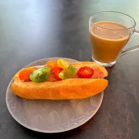 朝ごはんのホットドッグ|Tae's yumyum♡さん