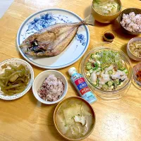今日の夕飯。ｵﾂｶﾚｻﾏ━ﾟ+｡:.ﾟ(*´艸 ｀*)ﾟ.:｡+ﾟ━ｯ♪|さくたえさん