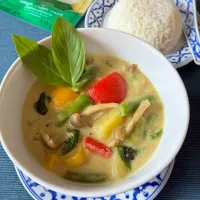 アルモンデ・グリーンカレー🇹🇭| アッチさん