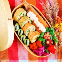 今日のわっぱご飯

アジフライ弁当
　アジフライ
　だし巻き玉子
　季節のお野菜

美味しくできました✨|ふかふかごはんさん