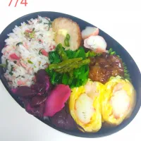 じゃこと高菜の梅ご飯、アスパラとチーズの鶏モモ巻、カニカマ、酢豚、ほうれん草としめじアスパラ炒め、卵焼き、しば漬け|mamedaifukuさん