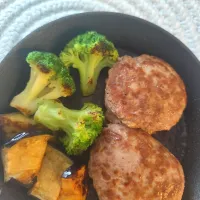 絹豆腐おからパウダー入りハンバーグ(牛豚ミンチ、卵、マキシマム使用)