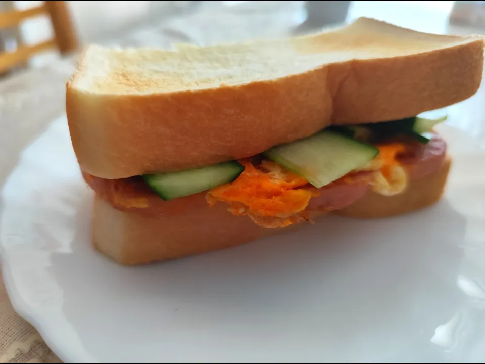 魚バーグ卵きゅうりマヨのサンド|m.rafuさん