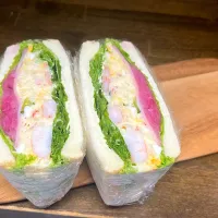 ポテトサラダでサンドイッチ🥪|はがきょんさん