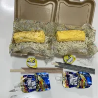 部活弁当☆流水麺うどん☆だし巻き玉子☆アミノバイタル。昼から集合やけど、軽食いるそうです🤭|Saharaさん